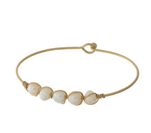 Load image into Gallery viewer, Pearl Bangle