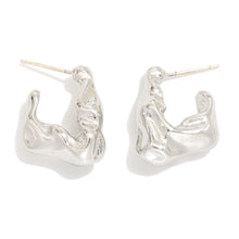 Load image into Gallery viewer, Chunky Wavy Metal Hoops