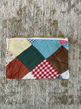 Load image into Gallery viewer, Vintage Quilted Pouch