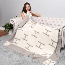 Load image into Gallery viewer, Luxe Comfy Cozy Blanket