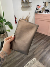 Load image into Gallery viewer, Rhonda’s Purse
