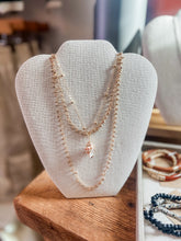 Load image into Gallery viewer, Beachy Shell Necklace
