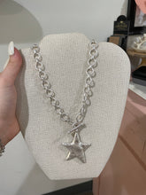 Load image into Gallery viewer, Hammered Star Link Necklace
