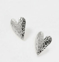 Load image into Gallery viewer, Hammered Heart Studs
