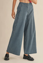 Load image into Gallery viewer, Sandy Scalloped Jean
