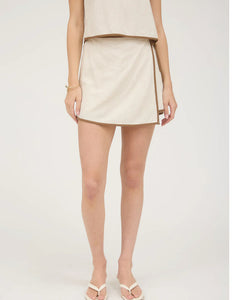 Connie Contrast Linen Mini Skort