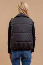 Load image into Gallery viewer, Murphy Puffer Vest
