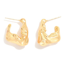Load image into Gallery viewer, Chunky Wavy Metal Hoops
