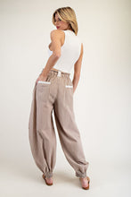 Load image into Gallery viewer, Maggie Stripped Jogger
