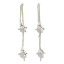 Load image into Gallery viewer, Chain Link Tassel Earrings
