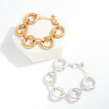 Load image into Gallery viewer, Circle Chain Link Bracelet
